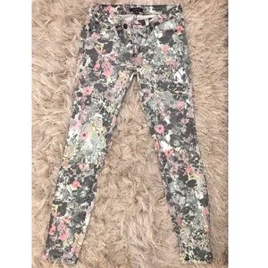 Floral print Bebe jeans